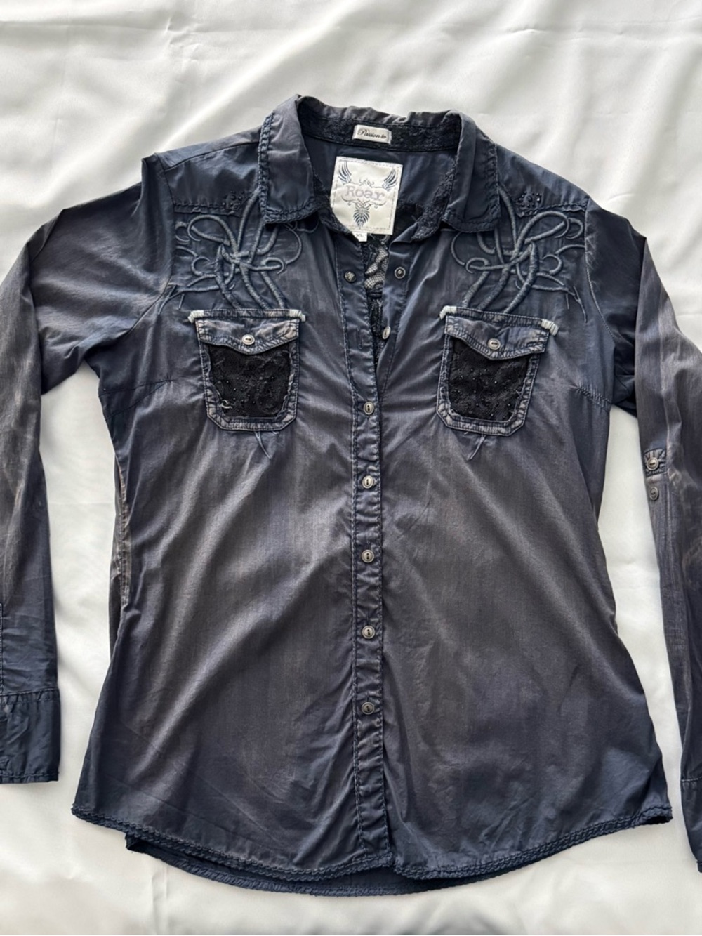 Roar Gals Shirt - size XL